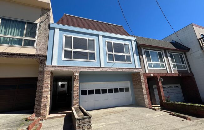 Epic REA - Charming Outer Sunset Home! 4 BR/3 BA w/ Parking