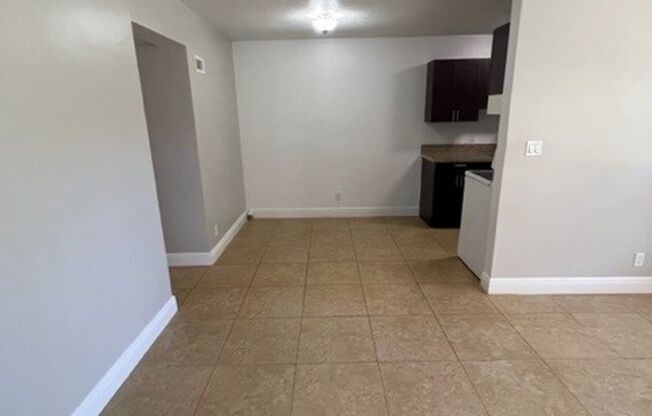 1 bed, 1 bath, $1,595, Unit 105