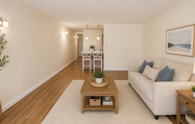 2 beds, 1 bath, 850 sqft, $2,675, Unit T37