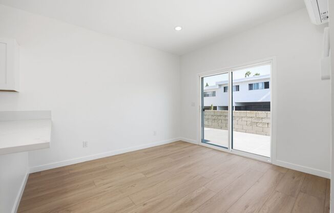 4 beds, 2 baths, $4,500