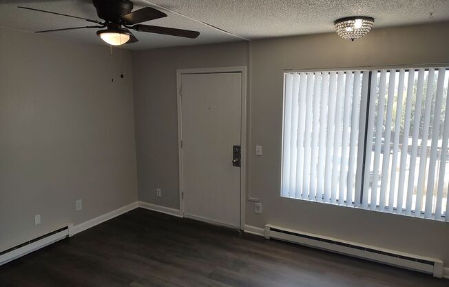 Studio, 1 bath, 440 sqft, $855, Unit 129