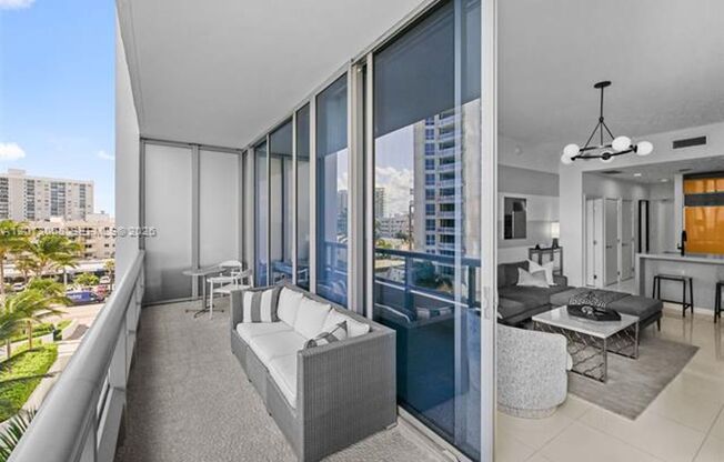1 bed, 1.5 baths, $7,500, Unit # 407