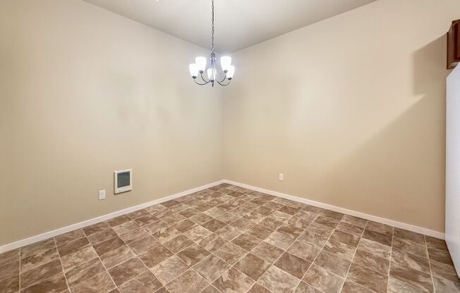 2 beds, 2 baths, 1,090 sqft, $1,600, Unit 523-05