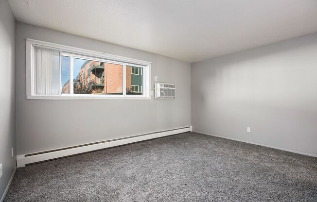 1 bed, 1 bath, 425 sqft, $925, Unit 2002-04