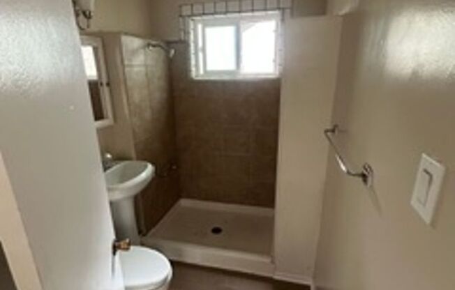1 bed, 1 bath, $1,800, Unit 8112 Whitaker St.
