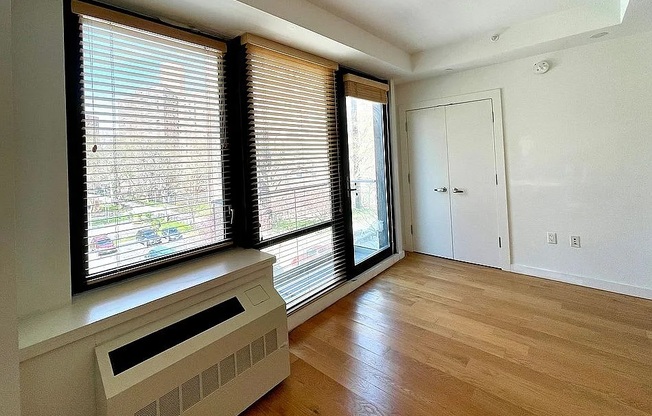 48 E 132 ST