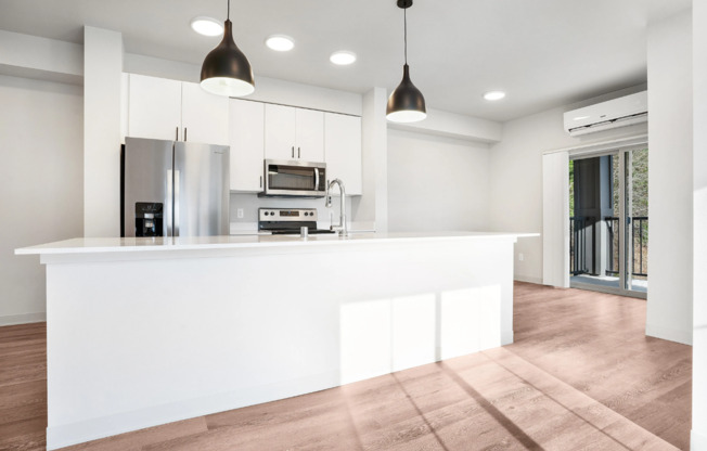 3 beds, 2 baths, 1,871 sqft, $2,880, Unit H-C