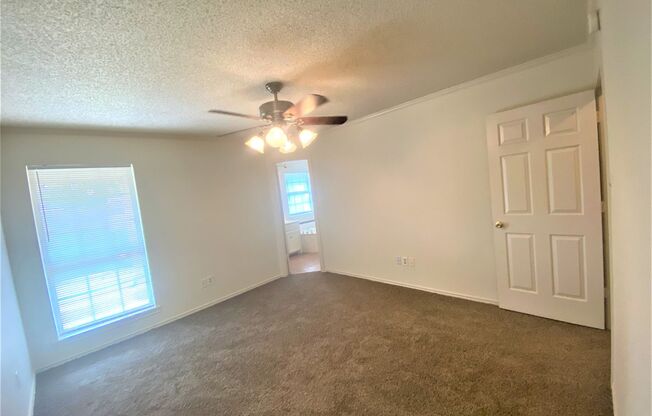 3 beds, 2 baths, $1,500