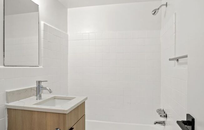 3 beds, 2 baths, 813 sqft, $3,750, Unit 114