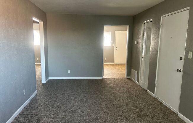 2 beds, 1 bath, 750 sqft, $1,095, Unit B10 1011 15