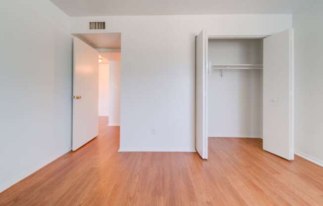 Bedroom With Closet View at The Maples, Racine, WI, 53404