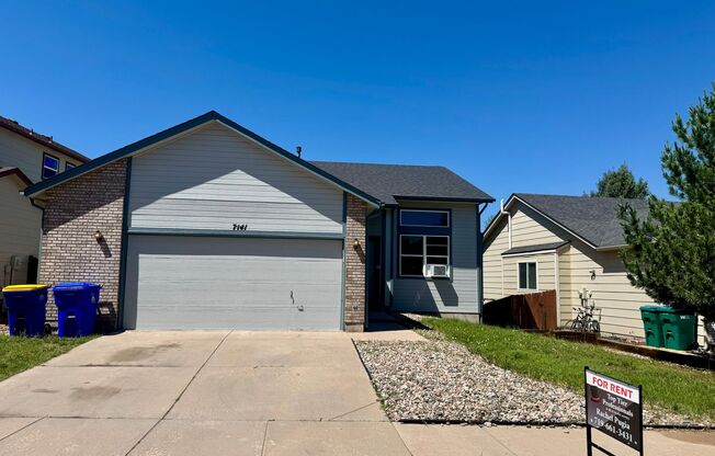 3 bedroom home in Wagon Trails with community POOL