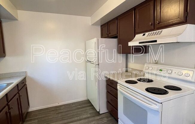 1477 E BROOKLANE CIR