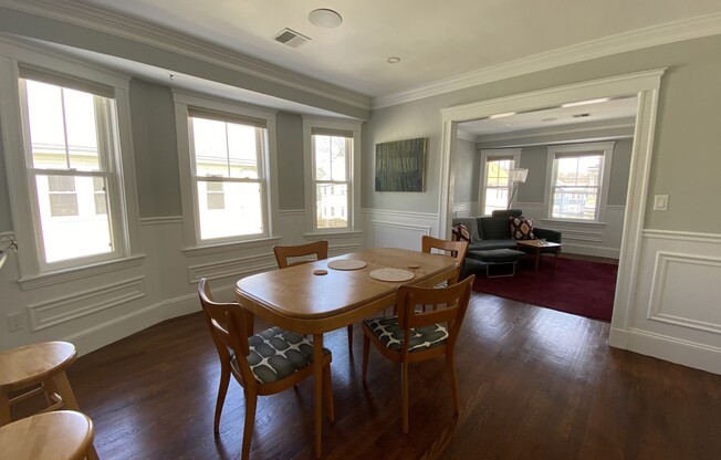 1 bed, 1 bath, 1,288 sqft, $2,400, Unit 2