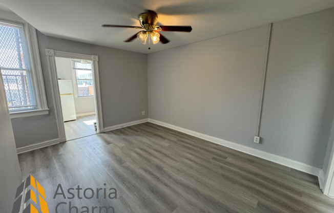 2 beds, 1 bath, $1,300, Unit Unit 3