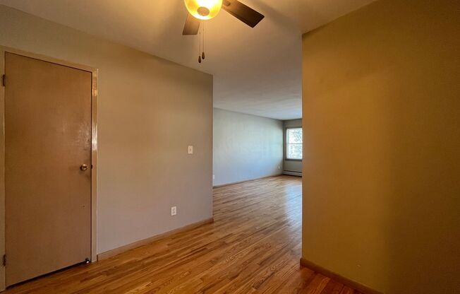 1 bed, 1 bath, 640 sqft, $945, Unit 207