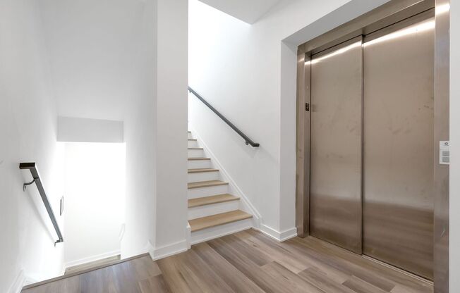 1 bed, 1 bath, 524 sqft, $1,350, Unit 301
