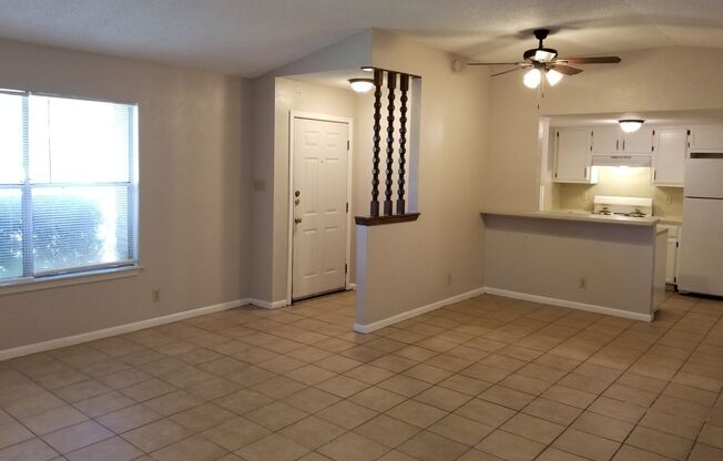 2 beds, 2 baths, 984 sqft, $1,275