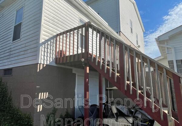 2061 Broadhead Rd Apt 1A