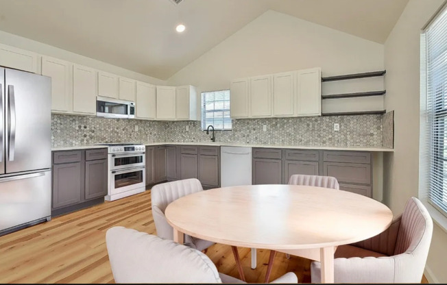 Charming Home in the heart of Bethany