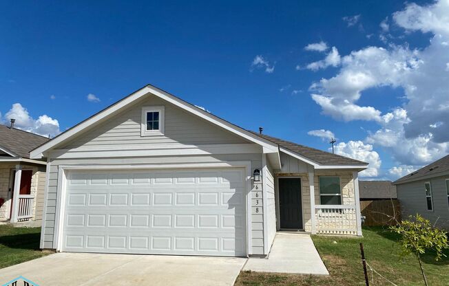 BEAUTIFUL 3 bed/2 Bath newer Lennar home conveniently located near IH-10/1604 and 15 min. to Randolph AFB!