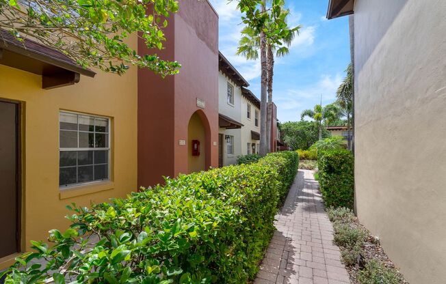 Renovated Condo in Downtown's coveted Delaney Park.