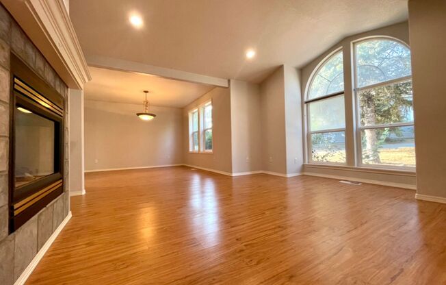 Don't Miss This West Linn Beauty! Formal Living Room~ Entertainer's Kitchen~ Double Fireplace~ Large Deck with Two Sliders~ Two Car Garage~ Large Fenced yard and MUCH MORE!