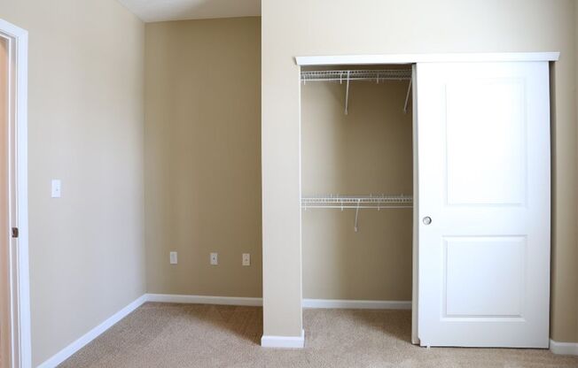 2 beds, 2.5 baths, 1,352 sqft, $2,350, Unit 1405CH