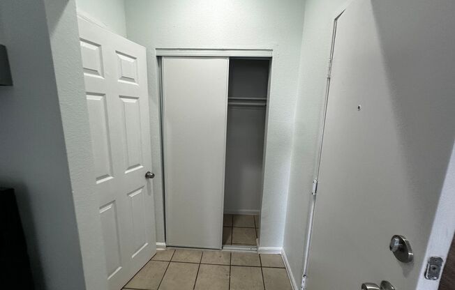 1 bed, 1 bath, 307 sqft, $1,737.08, Unit 18