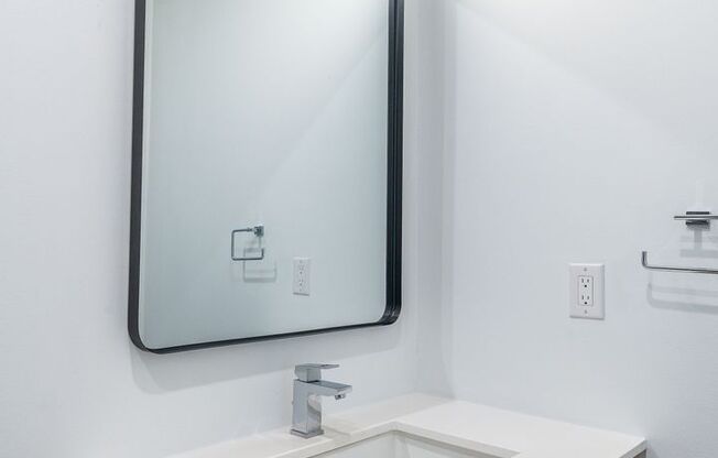 2 beds, 2 baths, 1,022 sqft, $2,795, Unit PH-16