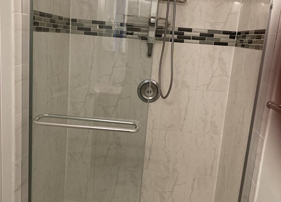 2 beds, 2 baths, 900 sqft, $3,800, Unit 201