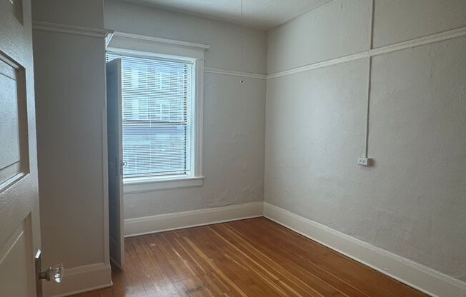 1 bed, 1 bath, 450 sqft, $1,050, Unit 206