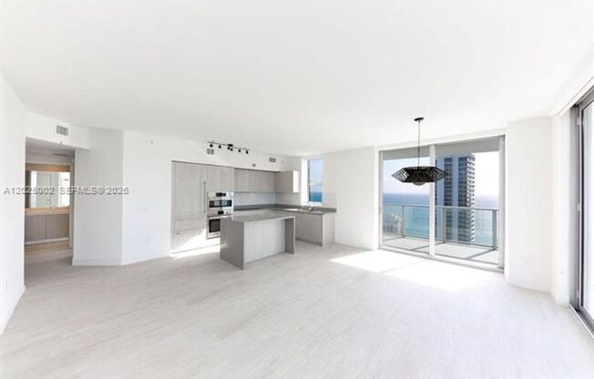 2 beds, 2 baths, $5,000, Unit # T 3509