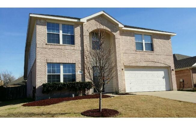 Beautiful home with spacious open floor plan. Great for entertaining. Family kitchen overlooking the family room.