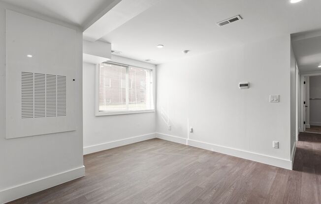 3 beds, 2 baths, 785 sqft, $2,540, Unit 5910-104