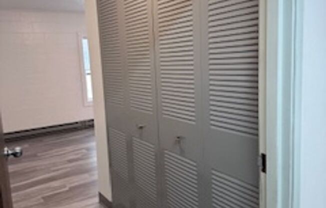 1 bed, 1 bath, 482 sqft, $745, Unit 220