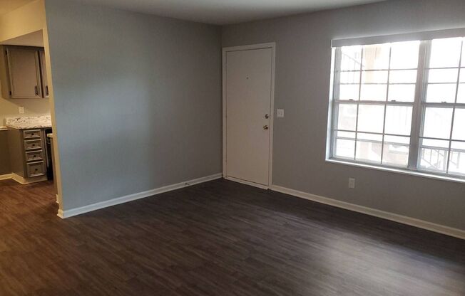2 beds, 1.5 baths, 935 sqft, $910, Unit 7802-203