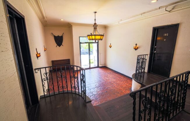 Studio, 1 bath, 500 sqft, $1,425, Unit 735-403