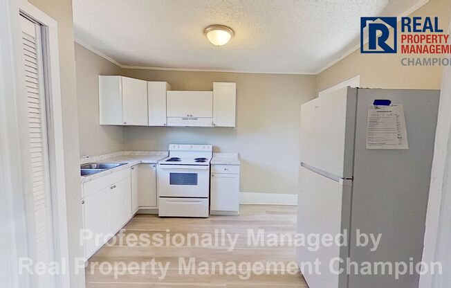 Recently updated 2 BD/1 BA Home in the heart of Wilmington