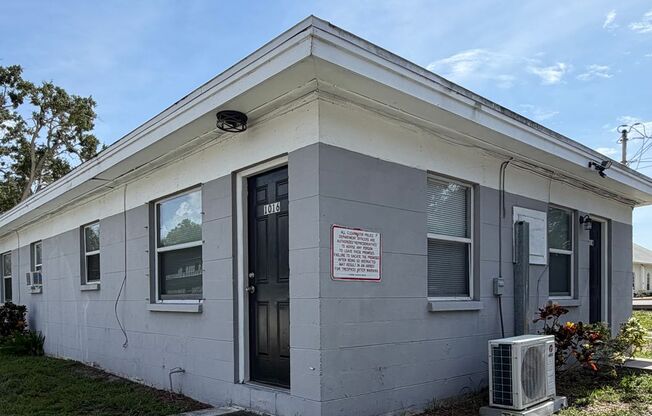 1006 Vine Ave