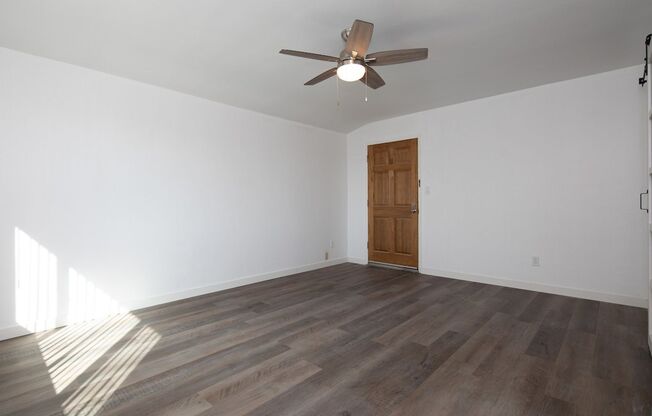 Studio, 1 bath, 340 sqft, $1,995, Unit 4