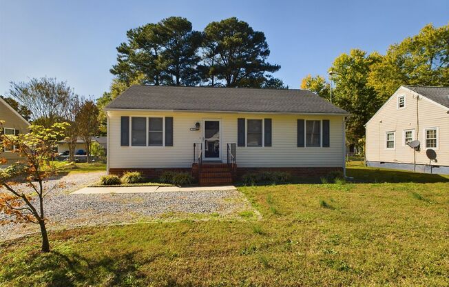 Perfect 3 Bedroom 1.5 Bath Rancher in North Chesterfield Available NOW!!!