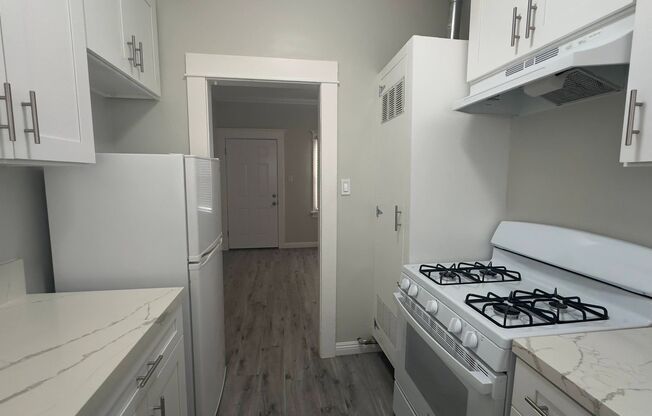 Studio, 1 bath, $1,375, Unit G