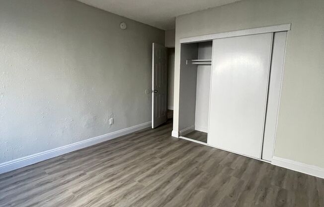 2 beds, 1 bath, $2,550, Unit 09