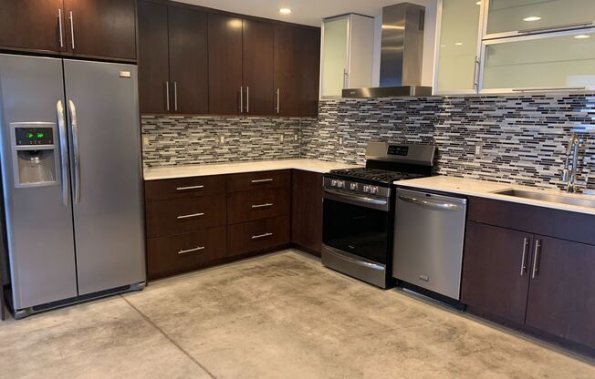 Industrial townhome in South Park 2 bed +loft/bonus and 2.5 bath! Truly a Must See !