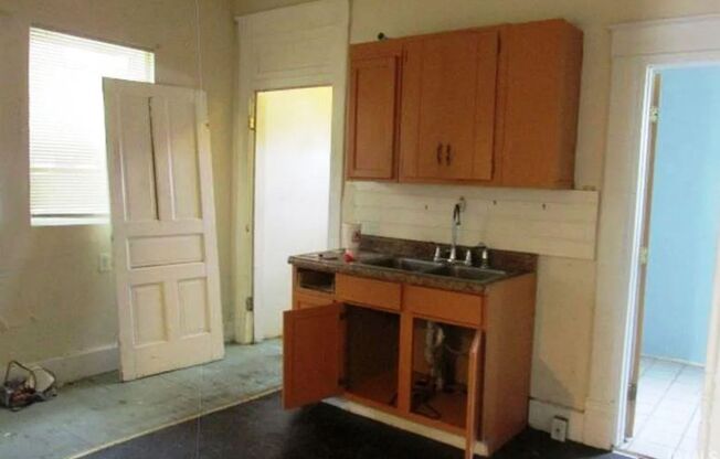 2 beds, 1 bath, $750, Unit Unit 1