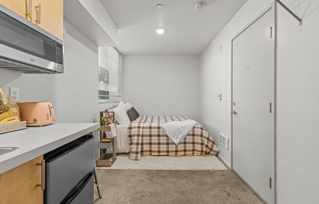 Studio, 1 bath, 122 sqft, $995