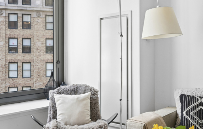Studio, 1 bath, 452 sqft, $4,300, Unit 19H