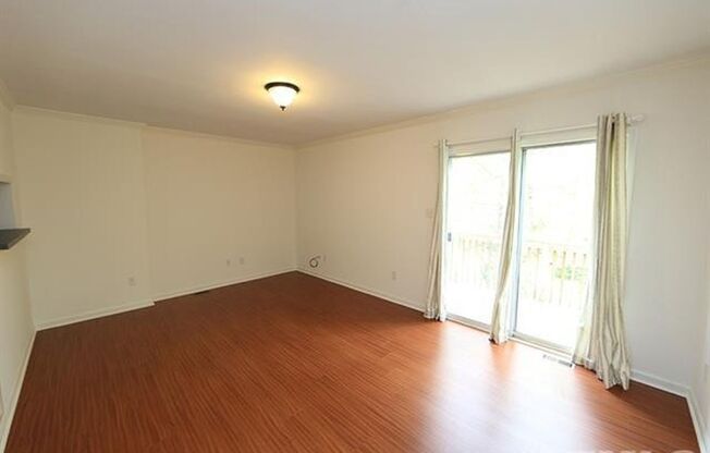 Chapel Hill / 3BR Townhouse Severin St. AVAILABLE