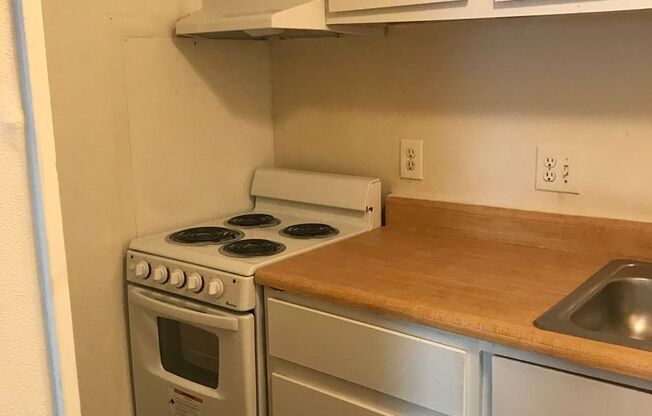 Studio, 1 bath, 288 sqft, $939, Unit 0805